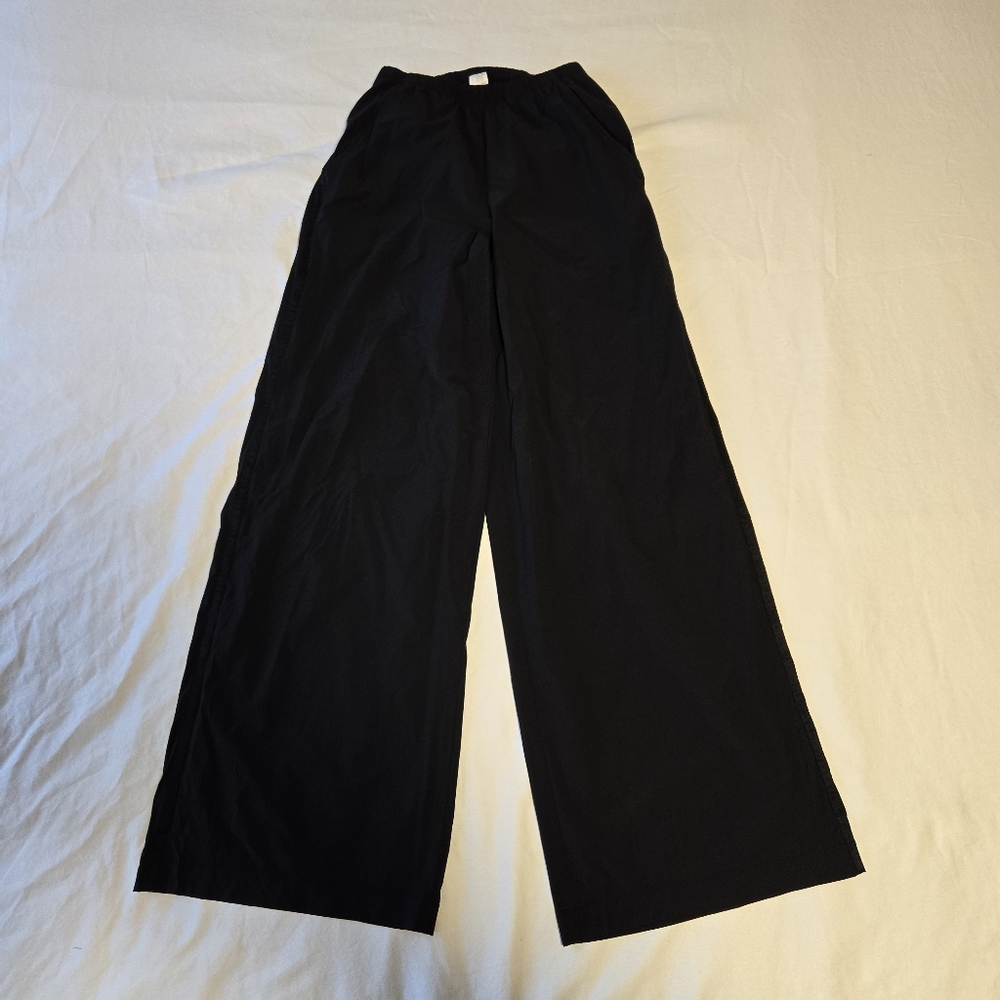 ALO Yoga Breezy Wide-Leg Pants (Long), Black, Size XXS - Picture 4 of 13